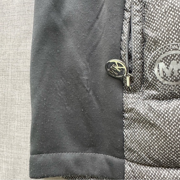Michael Kors Puffer Vest - Picture 6 of 8